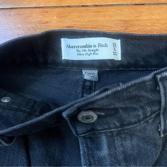 Abercrombie 90s Straight Ultra High Rise Curve Love 25L / 0L - Picture 2 of 5